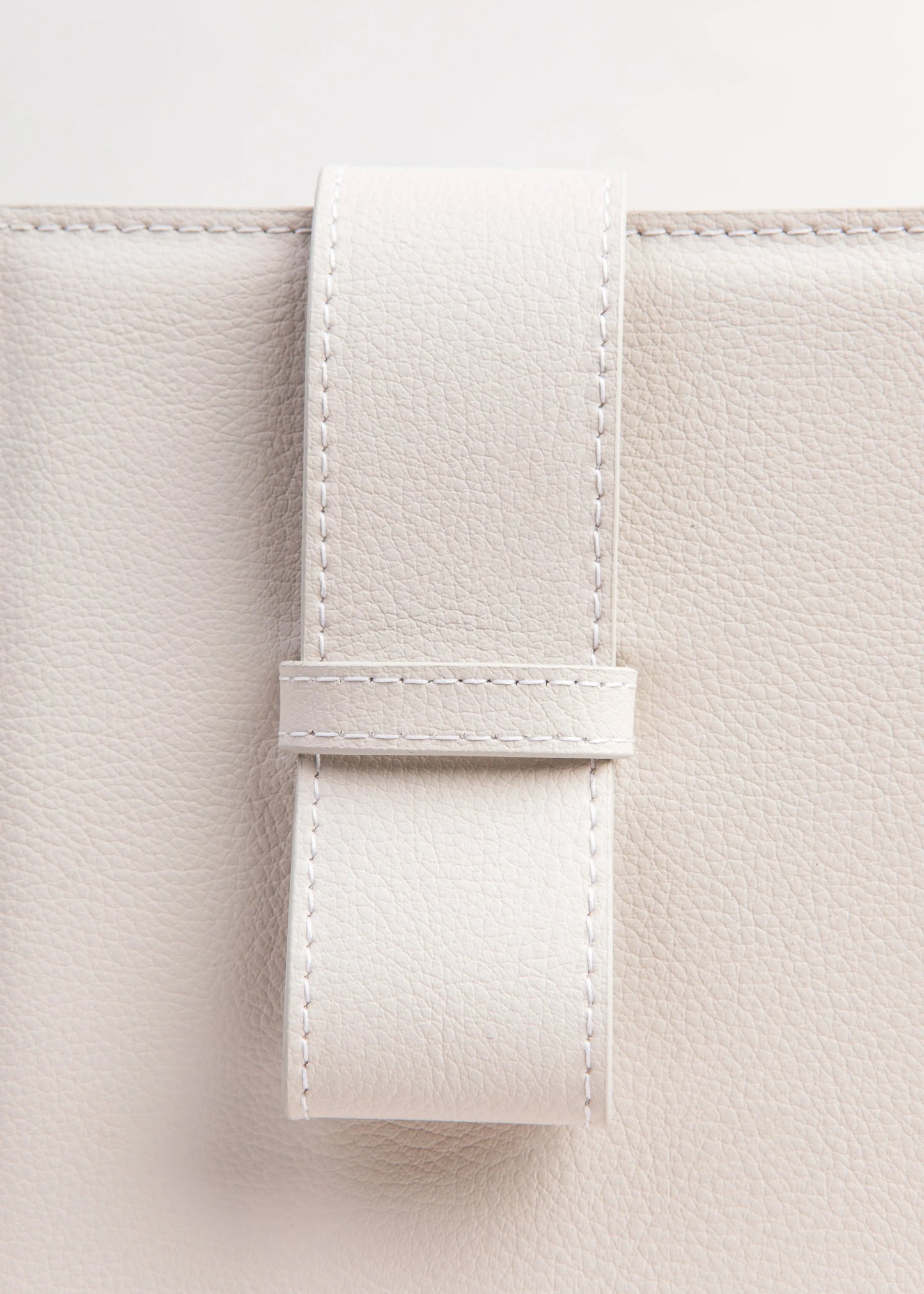 Qosmic Elara Moonstone - cream handbag - strap detail