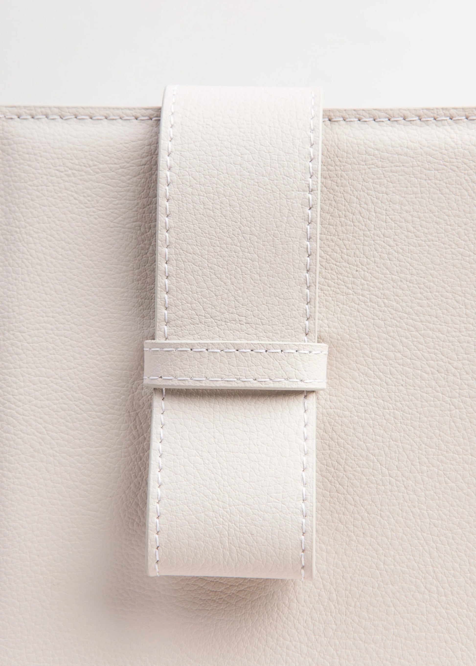 Qosmic Elara Moonstone - cream handbag - strap detail