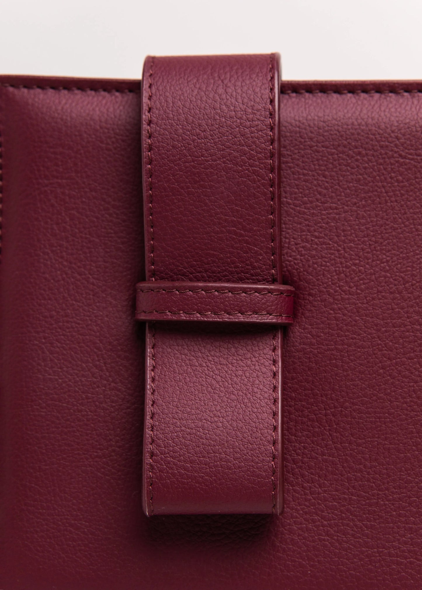 Qosmic Elara Nebula - burgundy handbag - strap detail
